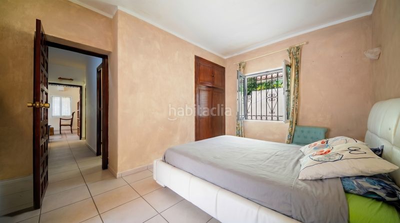 Foto 3b7f5486-1b00-4898-8dbf-e4ad8f9cfeb8. Casa amb aparcament a Alcorrín Manilva