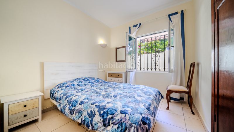 Foto 709e126f-a0fa-47db-a2d9-dbf897991e89. Casa amb aparcament a Alcorrín Manilva