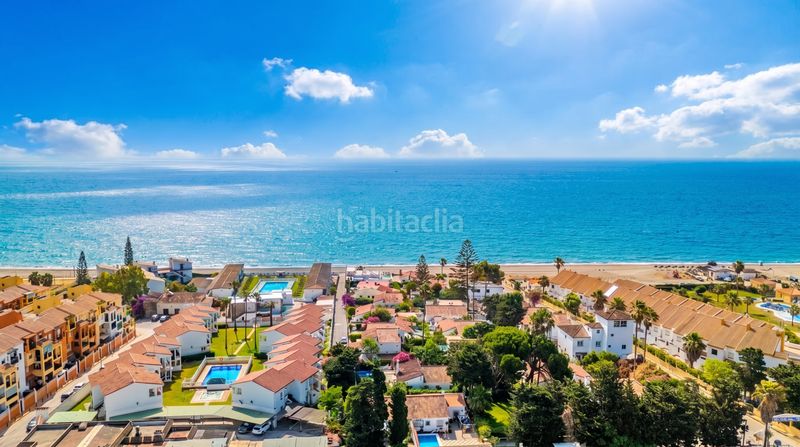 Foto ad543d77-7277-4492-a57c-93a673cf2b30. Casa amb aparcament a Alcorrín Manilva