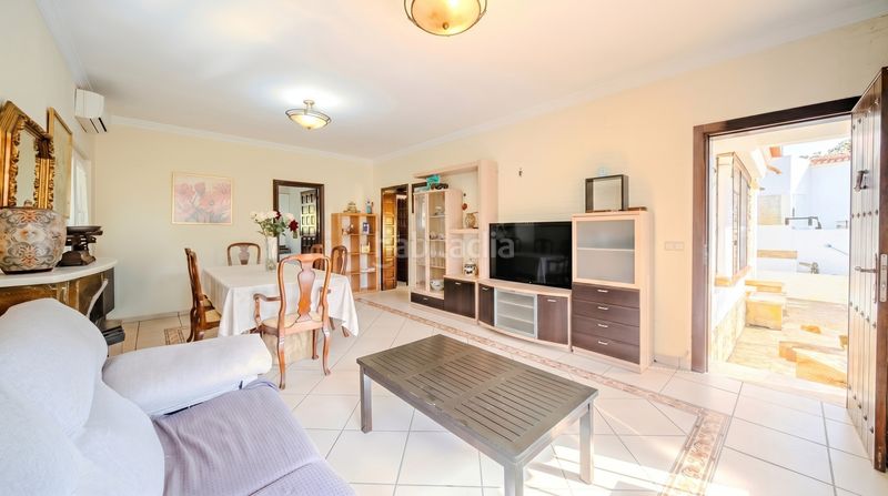 Foto b96562b9-1351-48be-9c5e-a7962af597db. Casa amb aparcament a Alcorrín Manilva