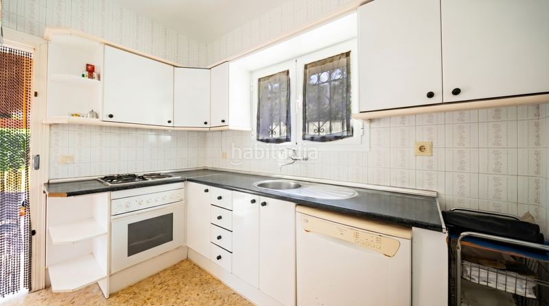 Foto bf9c6445-473d-48e1-8d8e-e68e462c955d. Casa amb aparcament a Alcorrín Manilva