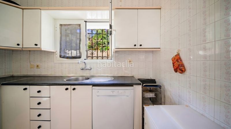 Foto e245bd09-226d-4fdd-bd24-ed5f27ec8593. Casa amb aparcament a Alcorrín Manilva