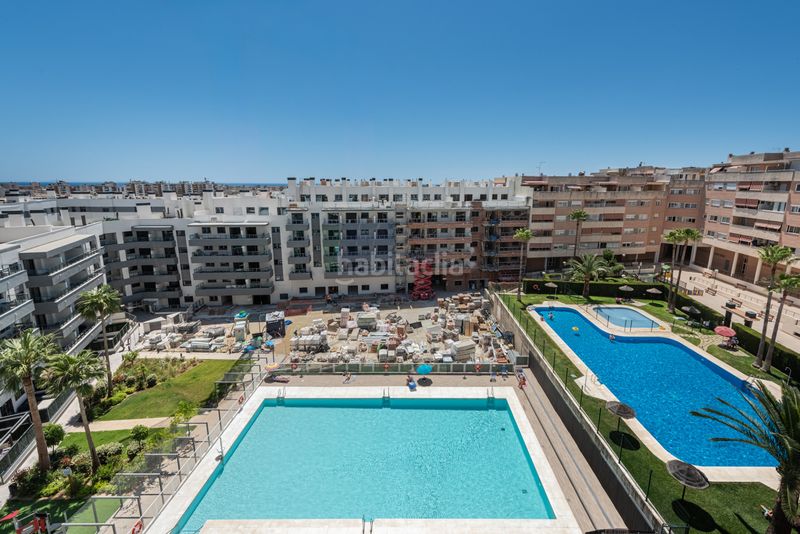 Foto 93affa36-900b-4546-a1b7-68146b34451e. Àtic amb calefacció aparcament piscina a Los Árboles Mijas