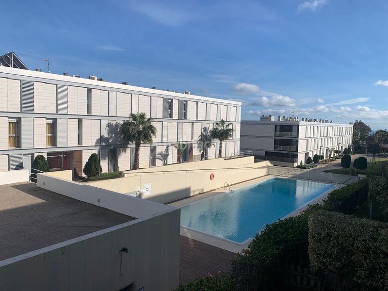 Foto 6e0c348a-8225-42d8-a1cc-5f22604d020a. Apartament amb aparcament piscina a Chullera Manilva