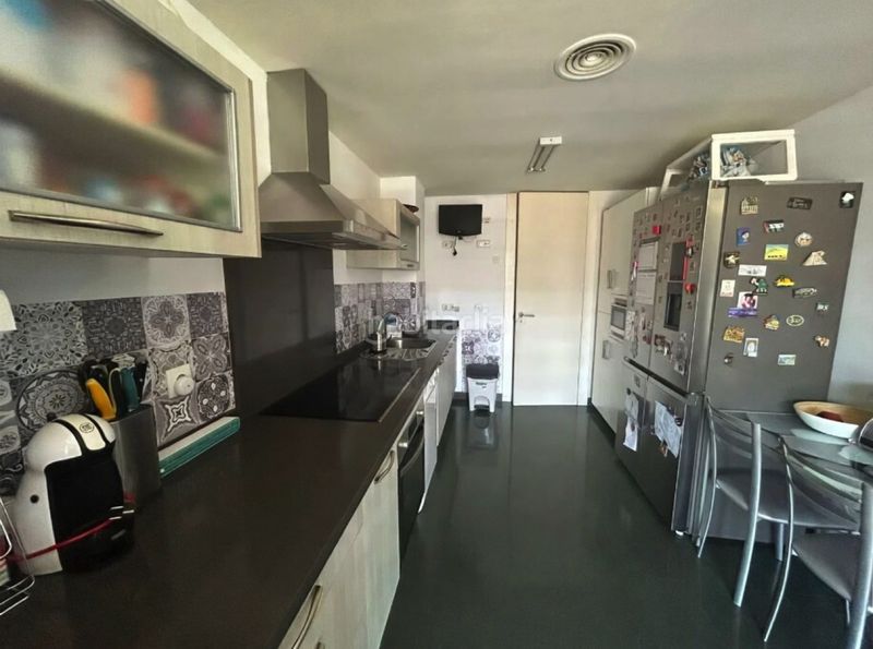 Foto ef485ace-f9db-4102-adf0-89a8759f8395. Apartament amb aparcament piscina a Chullera Manilva