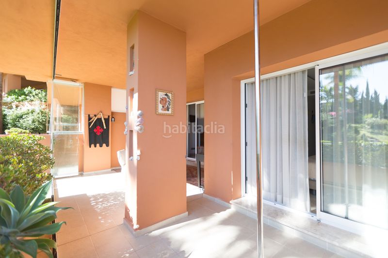 Foto 3b6d9baa-c703-4891-86a6-4d1558e54278. Planta baixa amb aparcament piscina a Los Naranjos Marbella