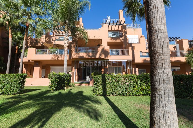 Foto a42a5769-b116-4779-b9b8-636be7c1ca3c. Planta baixa amb aparcament piscina a Los Naranjos Marbella