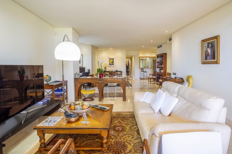 Foto 51ab50a7-bfac-4cce-9ab2-f4941b4f40fe. Apartament amb aparcament piscina a Sierra Blanca Marbella