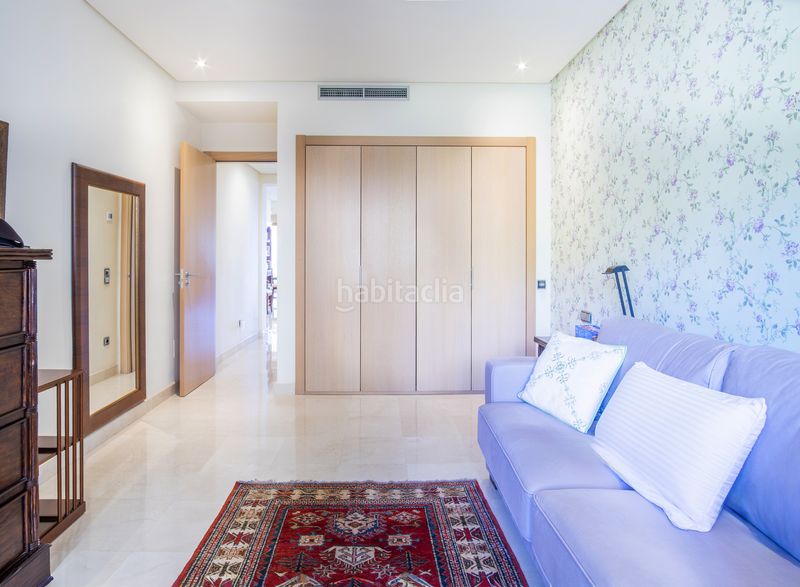 Foto 6698a21f-a129-4788-a75e-b66193490447. Apartament amb aparcament piscina a Sierra Blanca Marbella