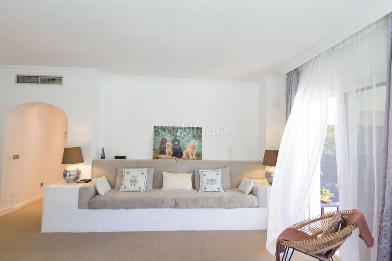 Foto 05d3d161-b039-4087-8cd1-e96f54d89156. Apartament amb aparcament piscina a lomas de Marbella club Marbella