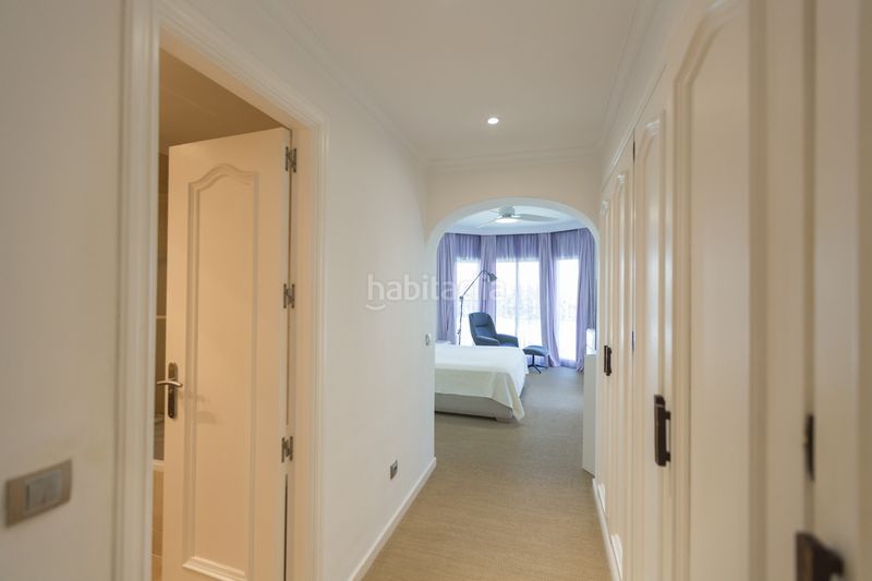 Foto 0c89e41e-a88b-44b9-bef0-76a01f062178. Apartament amb aparcament piscina a lomas de Marbella club Marbella