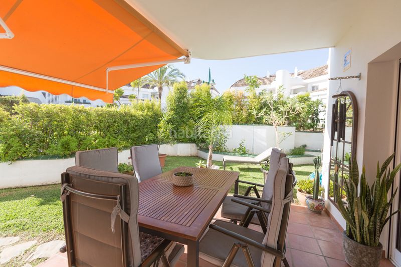 Foto 410f2bab-1367-4932-b86d-993ec538a6a1. Apartament amb aparcament piscina a lomas de Marbella club Marbella