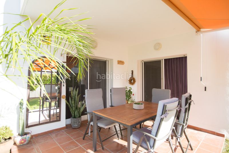 Foto 482ace44-af0f-4f16-8917-014d9e2ba68f. Apartament amb aparcament piscina a lomas de Marbella club Marbella