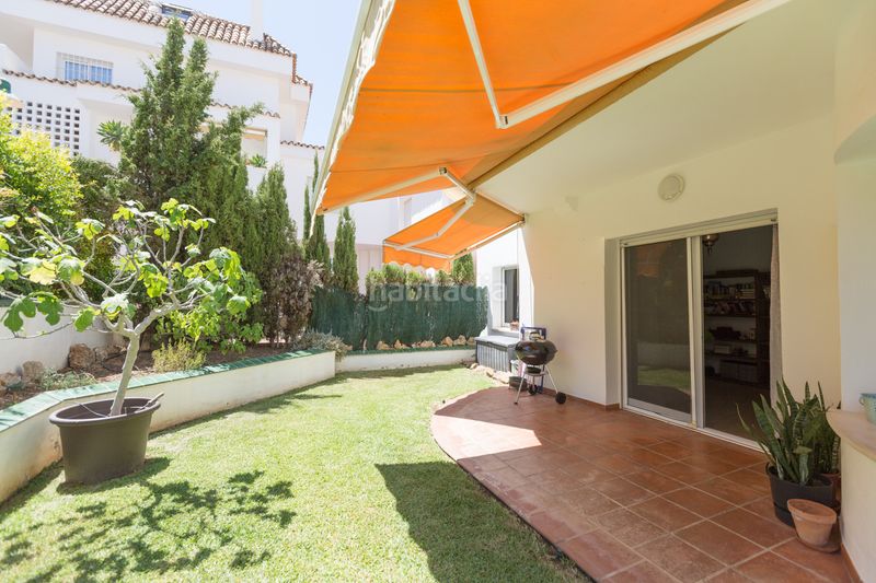 Foto 573398fb-dce6-4fbc-bc35-3796ef0fe096. Apartament amb aparcament piscina a lomas de Marbella club Marbella
