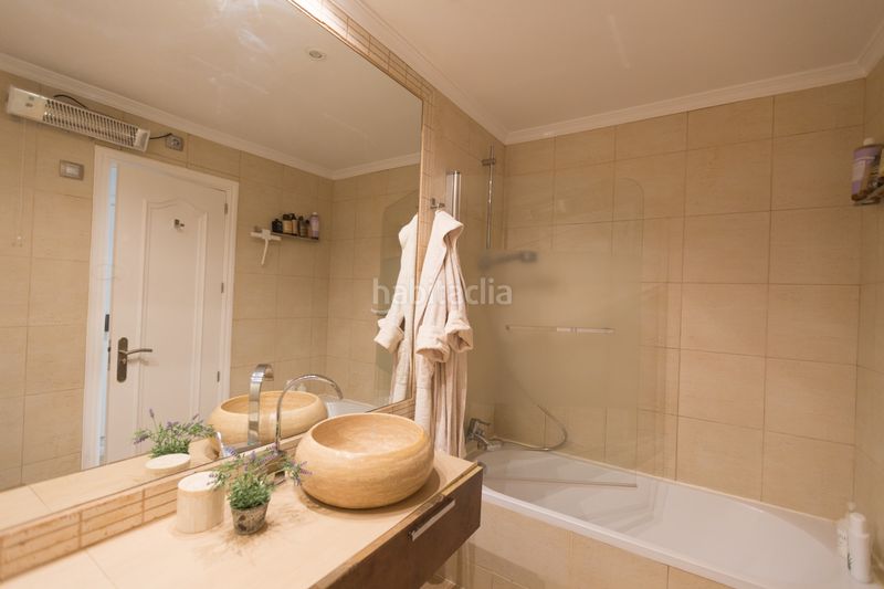 Foto 84ac0343-f00b-4720-9df7-a0d7780cdca1. Apartament amb aparcament piscina a lomas de Marbella club Marbella
