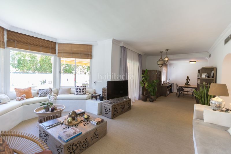 Foto c25216f6-0c03-49f6-a1d8-a4ff77bcf427. Apartament amb aparcament piscina a lomas de Marbella club Marbella
