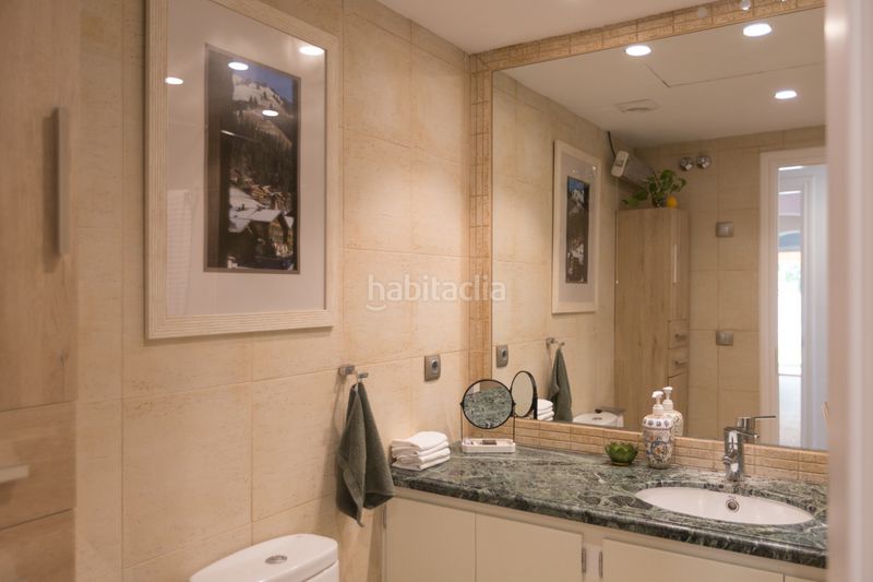 Foto d9641daf-84d8-4316-837b-78fb0ccb713b. Apartament amb aparcament piscina a lomas de Marbella club Marbella