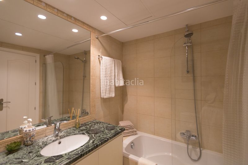 Foto fdff94dc-caf7-4a81-80b2-491a8843c335. Apartament amb aparcament piscina a lomas de Marbella club Marbella