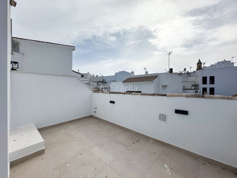 Foto bcccb6cb-7e83-462c-a9fe-a07c4078c5b9. Casa adossada a Centro Estepona
