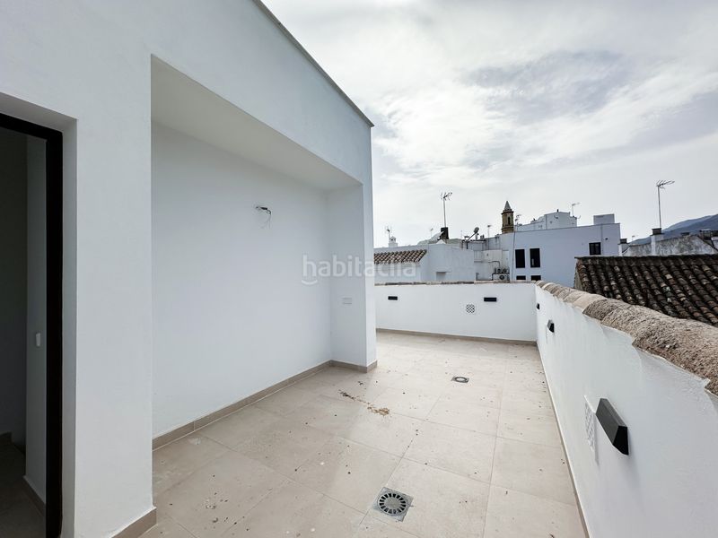 Foto e9c915f9-38a0-4fb0-9fa4-2495c46bf3c8. Casa adossada a Centro Estepona