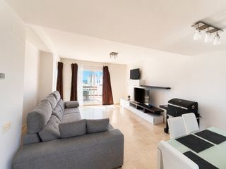 Miete Dachwohnung in Valle Romano Golf. Ático en alquiler temporal en valle romano golf  disponible hast