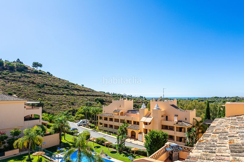 Foto 21afc6a4-e33e-4201-8a76-d3eb65ce1fee. Àtic amb aparcament piscina a Elviria Marbella