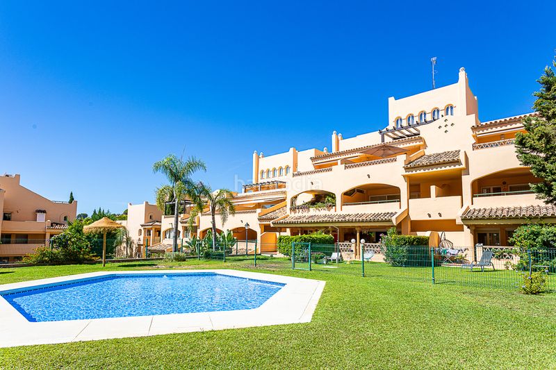 Foto a86597ec-39e8-4fe3-989b-d4ac3b0e0126. Àtic amb aparcament piscina a Elviria Marbella