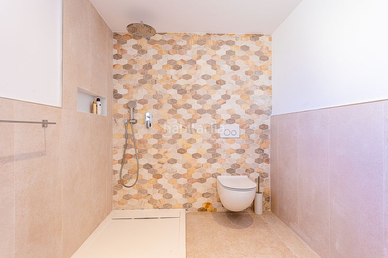 Foto e832660e-f5d8-4617-bd33-b0407d6e265a. Àtic amb aparcament piscina a Elviria Marbella