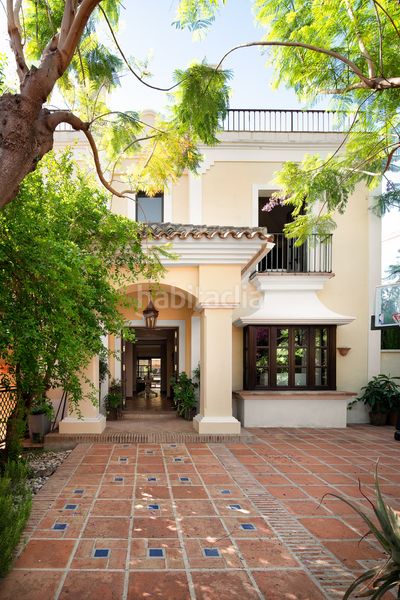 Foto 443c50d1-22ef-4259-8b80-00579d45b5bf. Casa amb aparcament piscina a Sierra Blanca Marbella