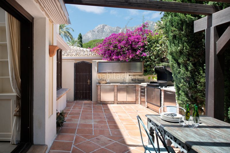 Foto 4d2bf940-2fc7-4d90-8b73-eda257334765. Casa amb aparcament piscina a Sierra Blanca Marbella