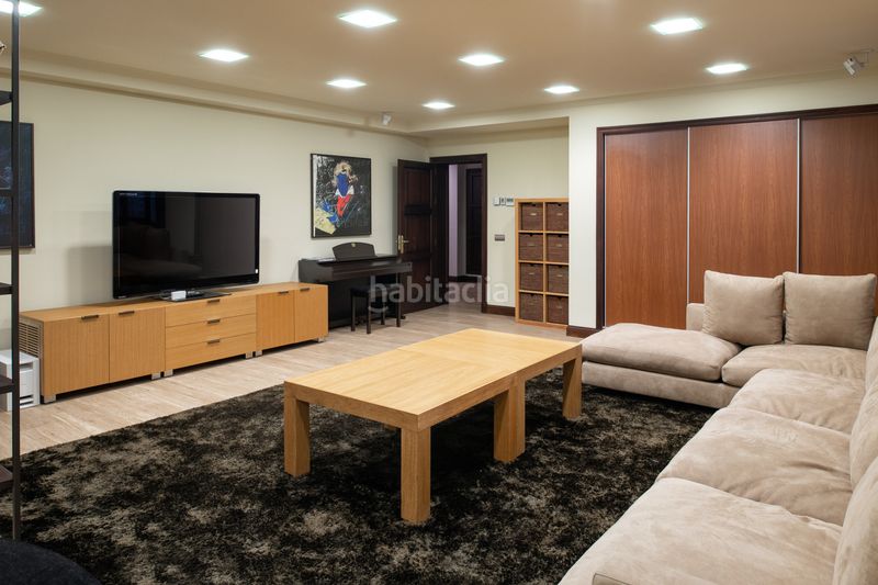 Foto f3b848f5-05a6-4ad2-a6e9-5b3251090324. Casa amb aparcament piscina a Sierra Blanca Marbella