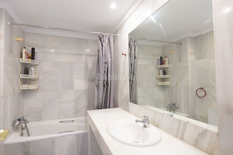 Foto 10195c44-9926-4420-aff2-2b906386e3af. Àtic amb aparcament piscina a Puente Romano Marbella