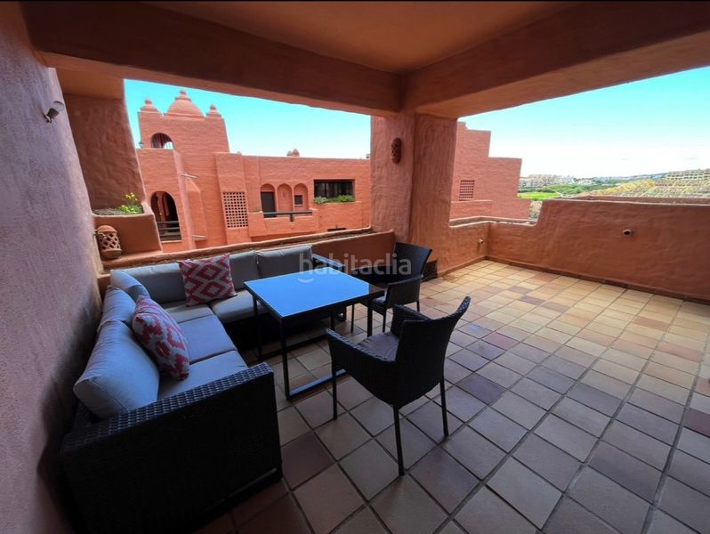 Foto 730eccf7-cc3d-4c0b-9953-d35308c78943. Apartament amb aparcament piscina a San Luis de Sabinillas Manilva