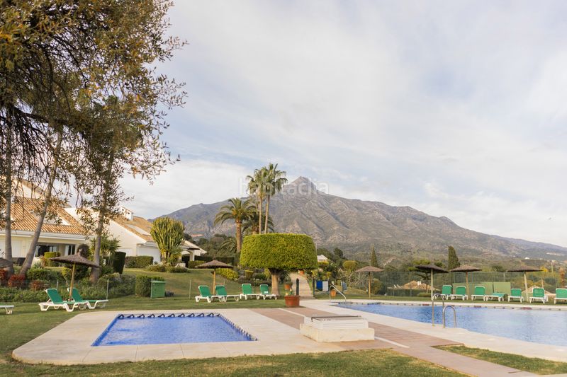Foto 7dfd6a35-913d-4d7d-99f1-d9c856e0c9f2. Casa adossada amb aparcament piscina a Aloha Marbella