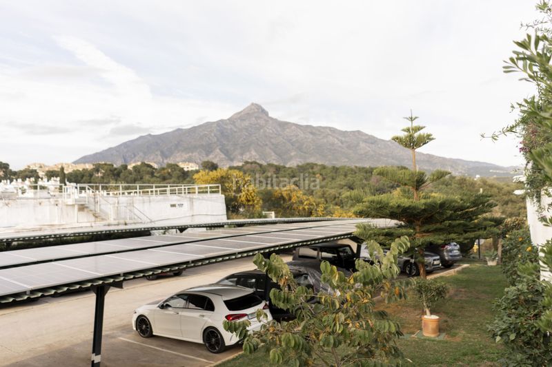 Foto a378b722-186e-45ba-bc4a-67c0db87f069. Casa adossada amb aparcament piscina a Aloha Marbella