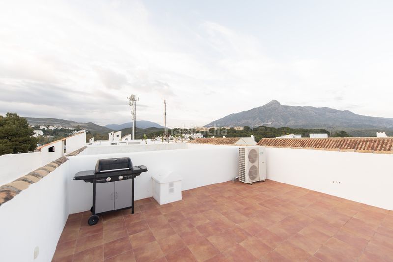 Foto ad48cc3d-e95b-4576-b7bf-f906b9528236. Casa adossada amb aparcament piscina a Aloha Marbella