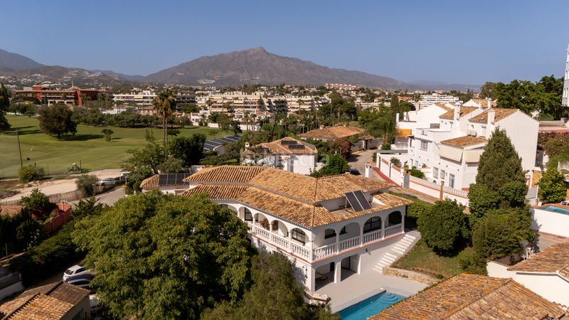 Foto 5d13888b-e775-441a-a09a-d18873700887. Casa amb aparcament piscina a Guadalmina Alta Marbella