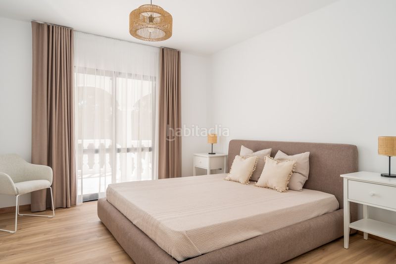 Foto a54716d0-8f7d-4f80-8439-385aacc66a6c. Casa amb aparcament piscina a Guadalmina Alta Marbella