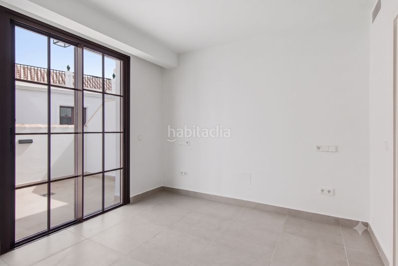 Foto 414e71a3-b327-4023-9f05-3a19a20dce8e. Casa adossada a Centro Estepona