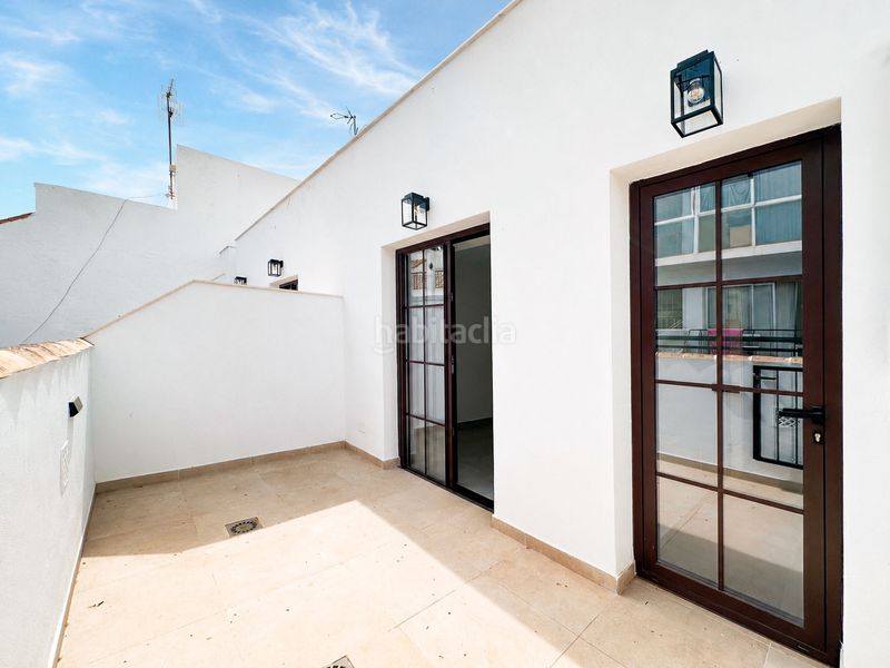 Foto f259e437-29a6-40e4-a6e0-c8b74910a50c. Casa adossada a Centro Estepona