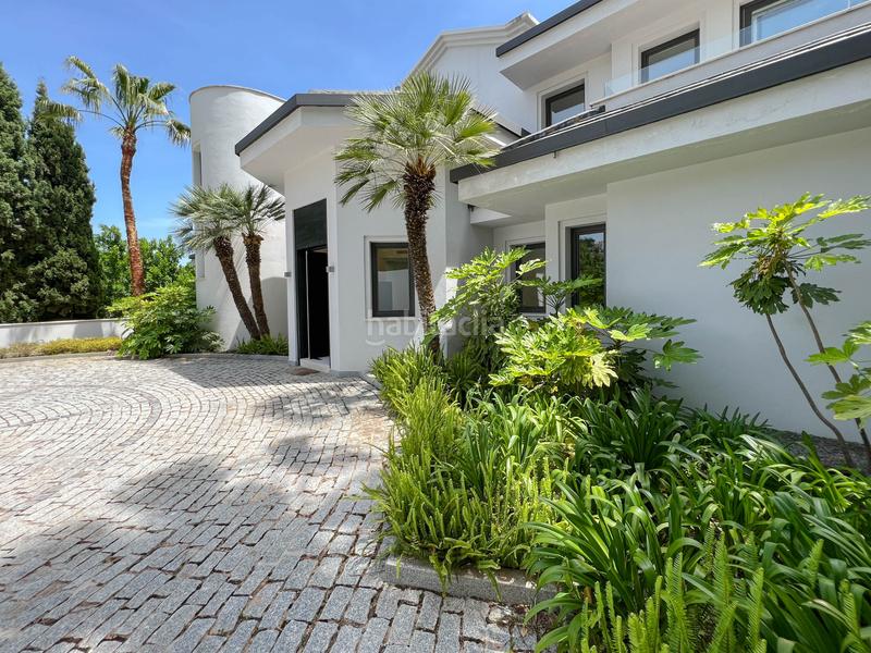 Foto 5c9470ff-dd44-414a-8055-629a28cb07e9. Casa fantástica villa moderna con increíbles vistas panorámicas al mar en Benahavís