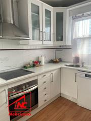 Pis a Cabezas de San Juan (Las). Estupendo piso en primera planta de 83 metros cuadrados en una d