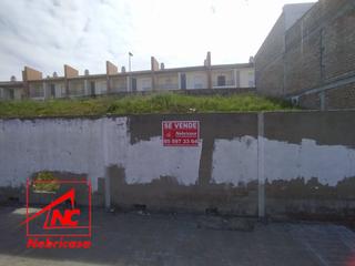 Residential Plot in Lebrija. Solar a dos callesos presentamos este fantástico solar de 283 m2