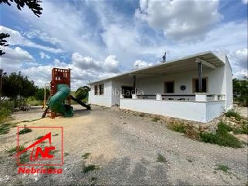 Foto e3c9d747-b0ac-405a-b15a-7e9e4d8dfe80. Masia amb piscina a Lebrija