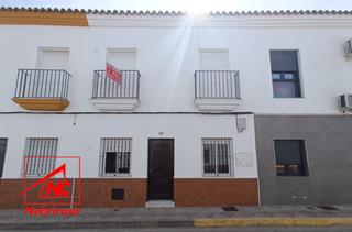 Casa a Cuervo de Sevilla (El). Esta acogedora vivienda adosada se encuentra a tan solo unos met