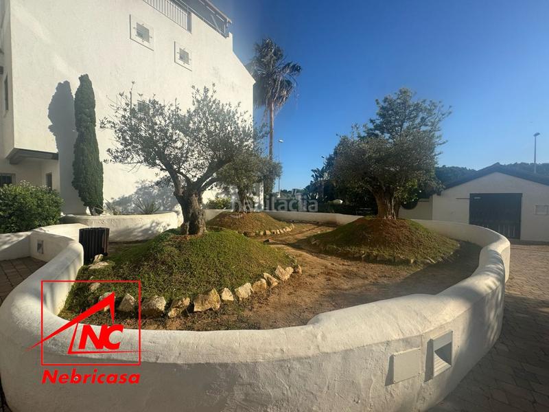 Foto add939bd-d04a-42bd-8461-823022e7e7b9. Appartamento con parcheggio piscina in Aguadulce - Almadraba - Punta Candor Rota