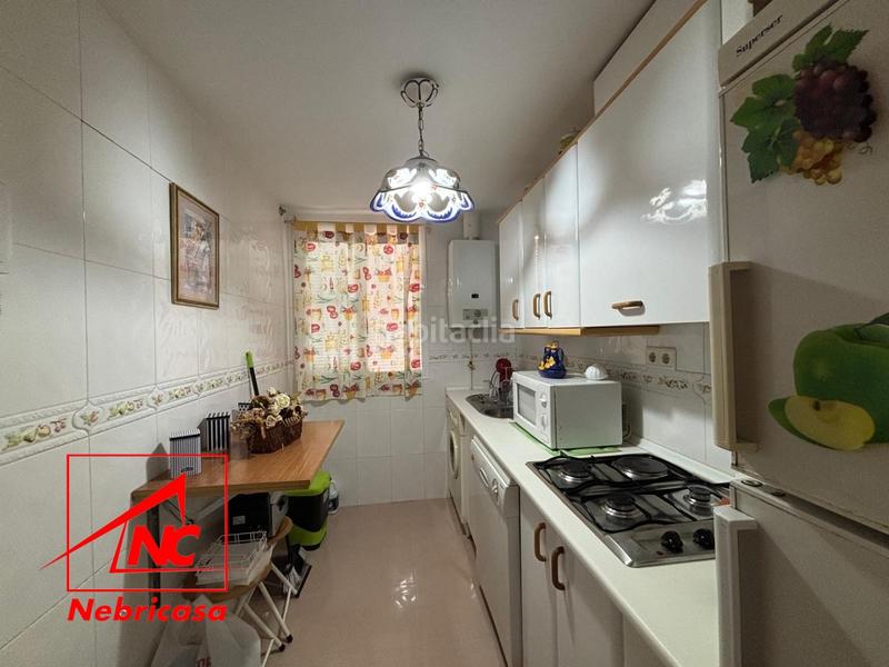 Foto 5aa01d9b-acf6-4de2-9816-5f370a937ec8. Alquiler piso disfruta de tus vacaciones en urbanización playa ballena, en esta encantadora vivienda de dos habitaciones y dos baños. la propie en Rota