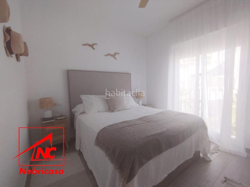Foto f10e8f52-38e6-4e48-994e-33fb8c9ed92d. Appartamento con riscaldamento parcheggio piscina in Chipiona