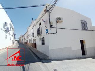 Duplex à Espera. Vivienda adosada en esquina, ubicada en el corazón de espera, en
