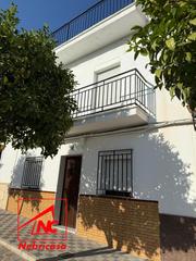 Maison à Cabezas de San Juan (Las). Zona casa de la cultura. vivienda independiente de 136 m de supe